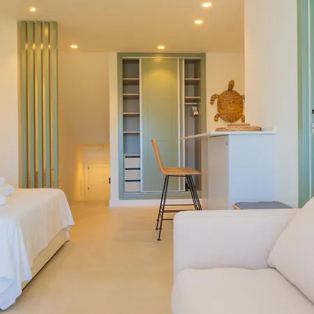 Cubo's Estudio Cabopino Port & Parking * Marbella