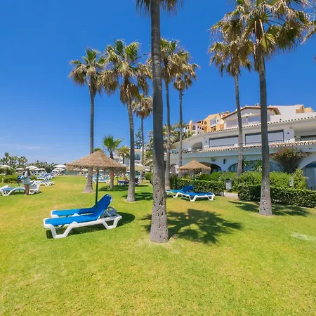 Cubo's Estudio Cabopino Port & Parking * Marbella