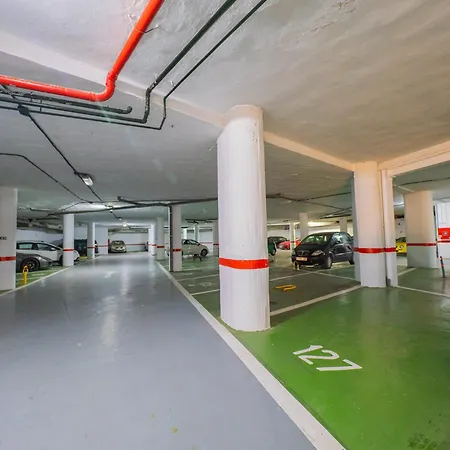 Cubo's Estudio Cabopino Port & Parking *