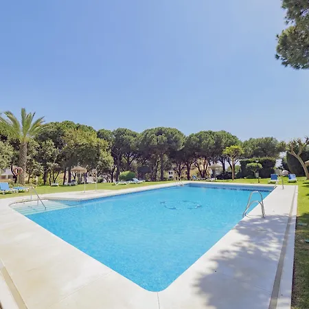 Cubo's Estudio Cabopino Port & Parking * Marbella
