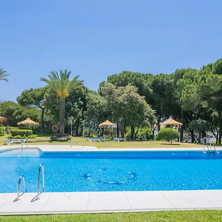 Cubo's Estudio Cabopino Port & Parking Marbella