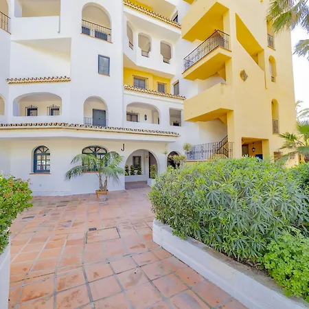 Cubo's Estudio Cabopino Port & Parking Apartment *