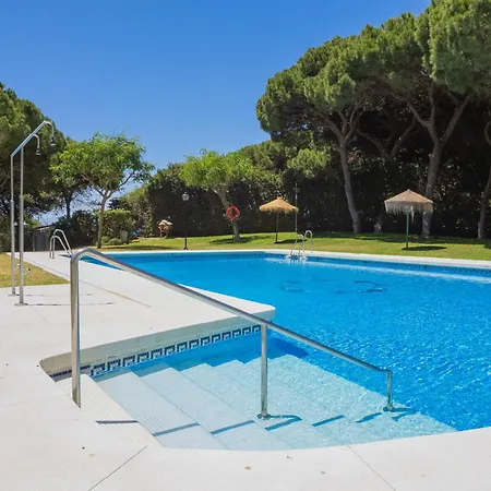 Apartment Cubo's Estudio Cabopino Port & Parking