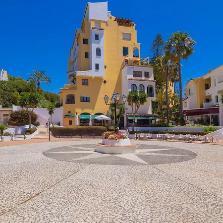 Cubo's Estudio Cabopino Port & Parking Apartment *